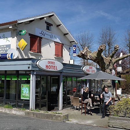 ホテル La Hourquie Cafe Morlaas エクステリア 写真