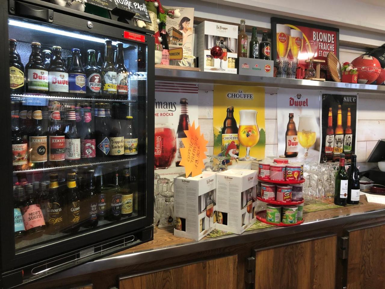 ホテル La Hourquie Cafe Morlaas エクステリア 写真